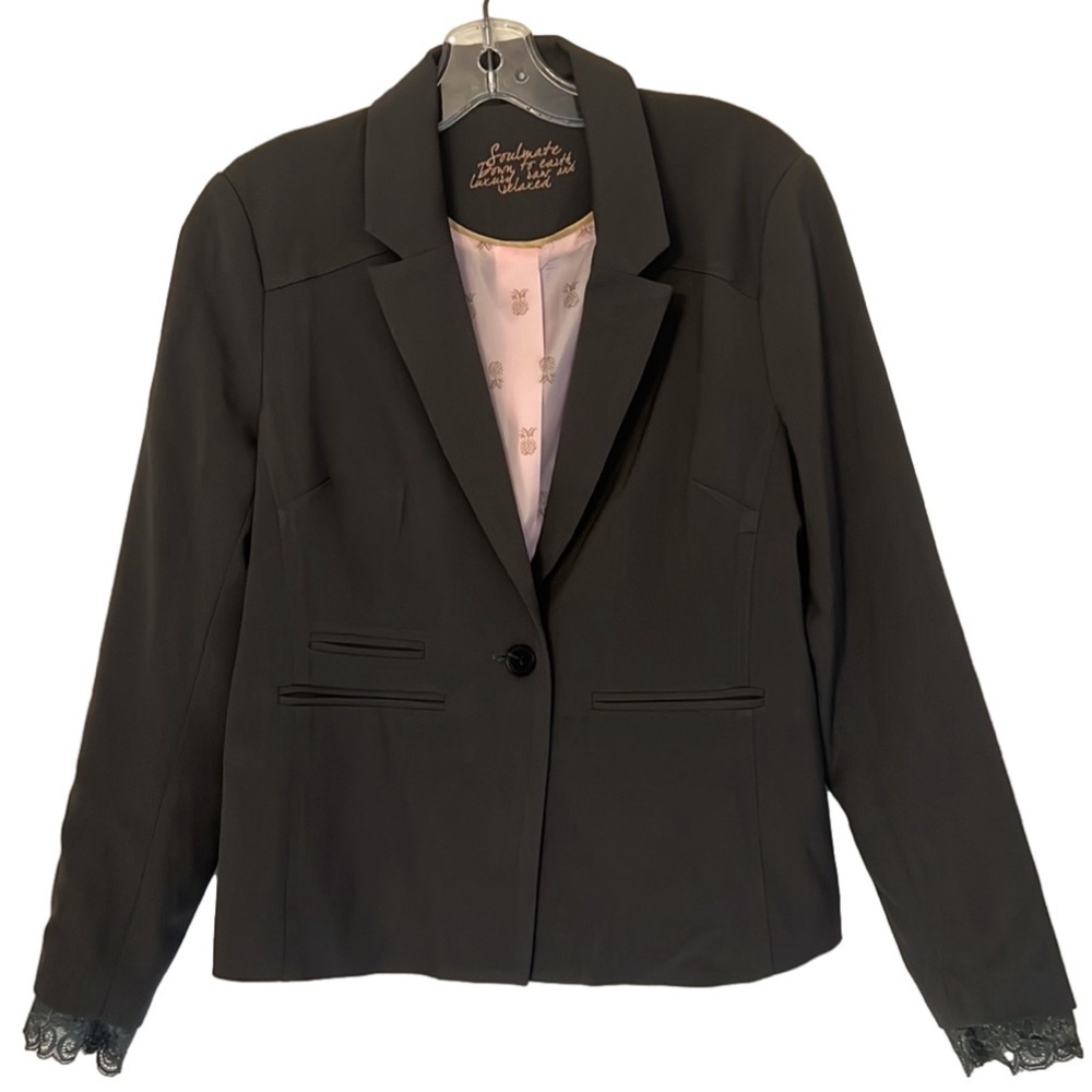 ⭐️Soulmate Mikey 1 Blazer⭐️